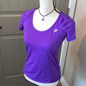 Lorna Jane active top